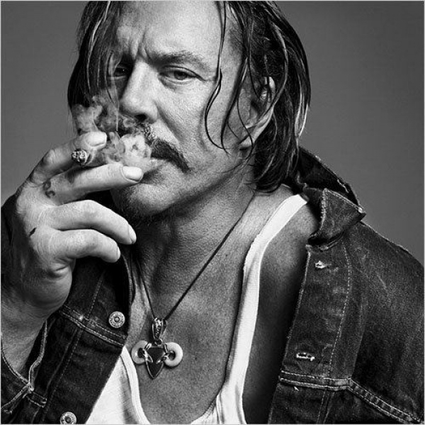 6065755-r3l8t8d-600-mickey_rourke.jpg